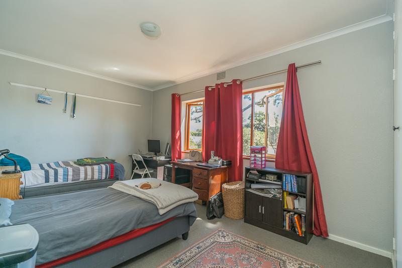 2 Bedroom Property for Sale in Bergvliet Western Cape